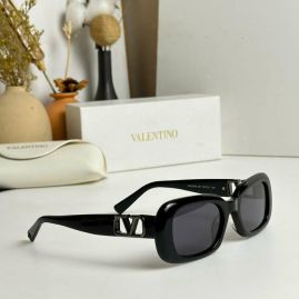 Picture of Valentino Sunglasses _SKUfw52055752fw